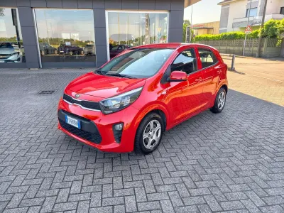 Używany Kia Picanto Active 67 KM (49 kW) 2018 Czerwony Hatchback