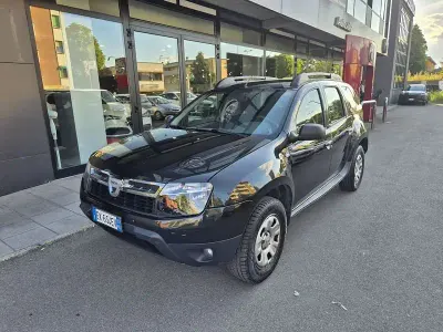 Usado Dacia Duster Lauréate 107 CV (78 kW) 2011 Negro SUV