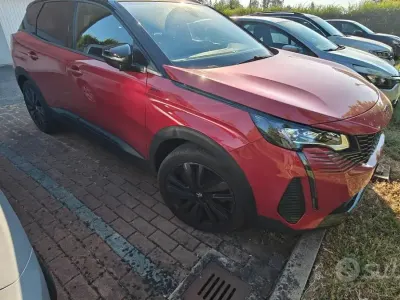Usata Peugeot 3008 131 CV (96 kW) 2023 Rosso SUV