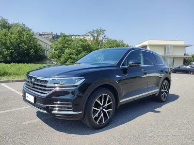 Usata VW Touareg Elegance 286 CV (210 kW) 2022 Nero SUV