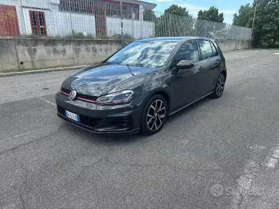 Usata VW Golf VII Business 105 CV (77 kW) 2015 Grigio Berlina