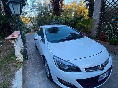 Usata Opel Astra 140 CV (102 kW) 2016 Bianco Berlina