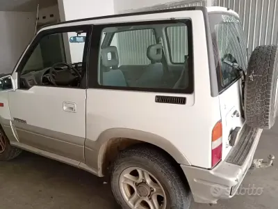 Usata Suzuki Vitara 75 CV (55 kW) 2000 Bianco SUV