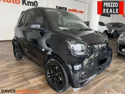 Usado Smart ForTwo Electric Drive Passion 60 kW (82 CV) 2021 Negro Descapotable