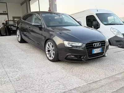 Usata Audi A5 Business Plus 143 CV (105 kW) 2013 Grigio Coupé