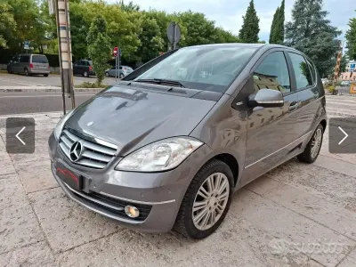 Usata Mercedes A200 109 CV (80 kW) 2009 Marrone Berlina