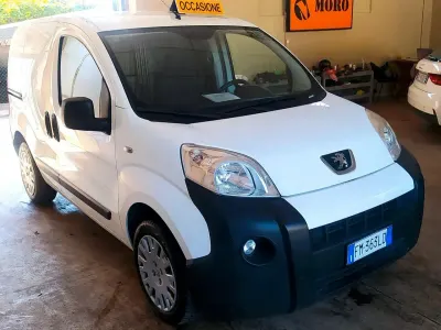 Usata Peugeot Bipper 80 CV (58 kW) 2017 Bianco Monovolume