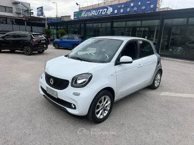 Usata Smart ForFour Passion 71 CV (52 kW) 2019 Bianco Utilitaria
