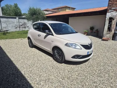 Usata Lancia Ypsilon