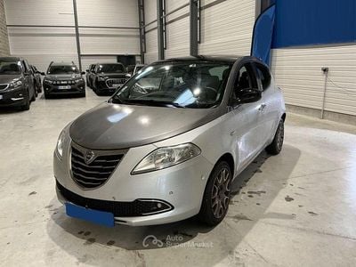 Begagnad Lancia Ypsilon S 86 HK (63 kW) 2014 Grå Halvkombi