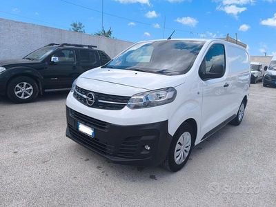 Bianco Usata 2020 Opel Vivaro Enjoy Monovolume | 13.990 € (Ottimo prezzo)