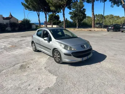 Usata Peugeot 207 68 CV (50 kW) 2008 Berlina