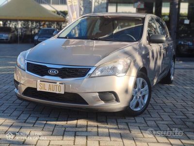 usata Kia Ceed 1.4 90CV 5p. LX Bi-Fuel /OK NEOPATENTATI