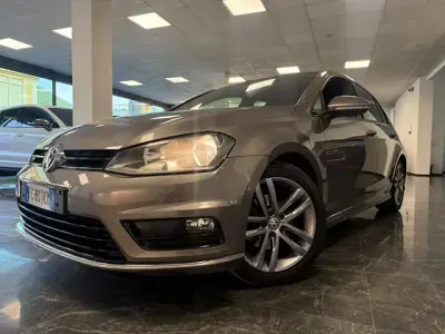 Usata VW Golf VII R-line 110 CV (80 kW) 2016 Grigio scuro Berlina