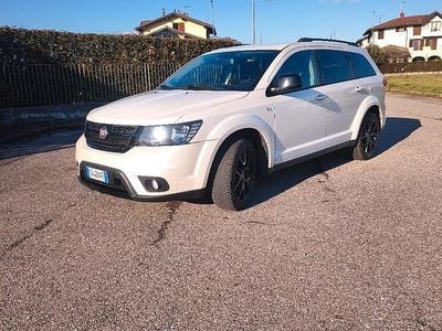 Usata Fiat Freemont Black Code 170 CV (125 kW) 2015 Bianco SUV