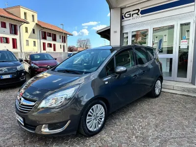 Usata Opel Meriva Cosmo 95 CV (69 kW) 2014 Grigio Monovolume