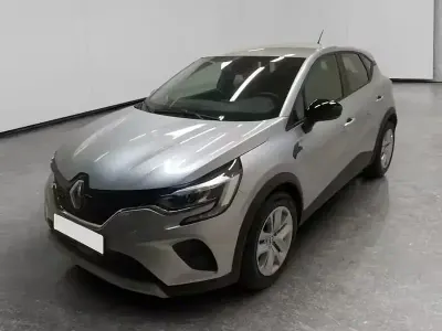 Usado Renault Captur Zen 142 CV (104 kW) 2021 Plateado SUV