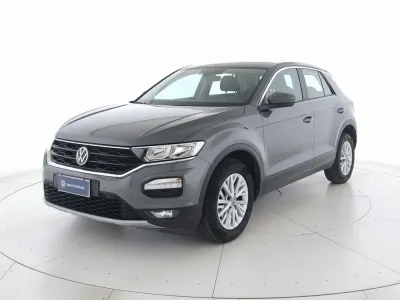 Usata VW T-Roc Business 116 CV (85 kW) 2021 Indium grey metallizzato SUV