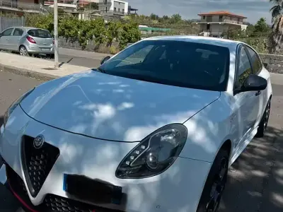 Usata Alfa Romeo Giulietta Veloce 150 CV (110 kW) 2016 Bianco Utilitaria
