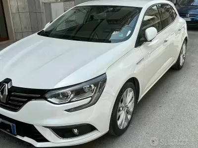 Usata Renault Mégane IV Intens 110 CV (80 kW) 2018 Bianco Berlina