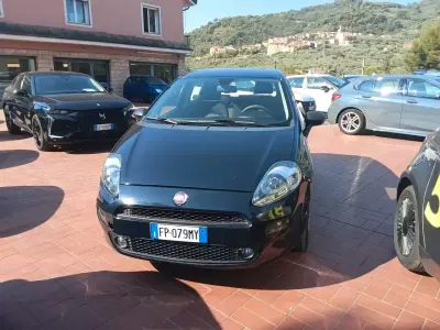 Usata Fiat Punto Street 95 CV (69 kW) 2018 Blu Utilitaria