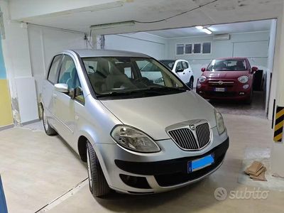 Usata Lancia Musa 90 CV (66 kW) 2006 Grigio Monovolume