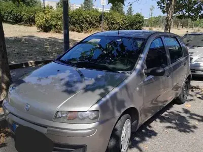 Usata Fiat Punto 80 CV (58 kW) 2000 Utilitaria