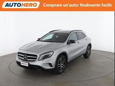 Usata Mercedes GLA200 135 CV (99 kW) 2016 Argento SUV