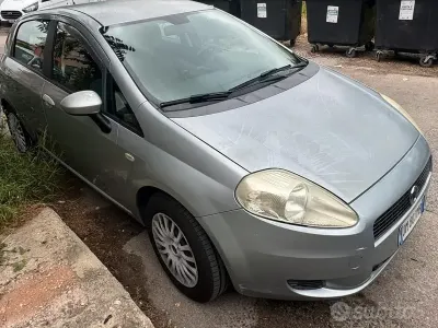 Usata Fiat Grande Punto 77 CV (56 kW) 2008 Grigio Utilitaria
