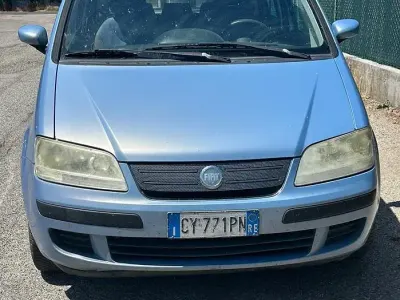 Usata Fiat Idea Dynamic 95 CV (69 kW) 2006 Bluazzurro Monovolume
