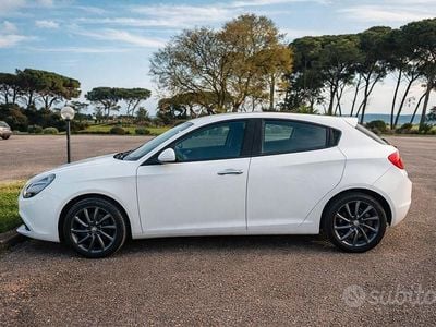 Usata Alfa Romeo Giulietta 120 CV (88 kW) 2016 Bianco Utilitaria
