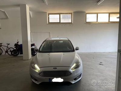Usata Ford Focus 120 CV (88 kW) 2018 Grigio Station wagon
