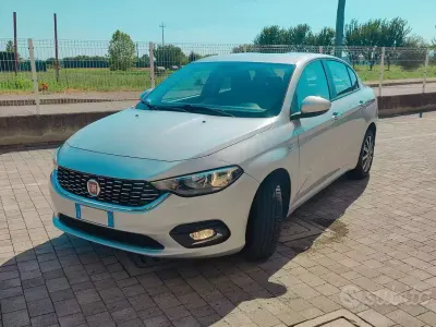 Usata Fiat Tipo Easy 95 CV (69 kW) 2018 Grigio Berlina
