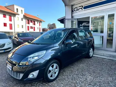 Usata Renault Scénic III Luxe 110 CV (80 kW) 2011 Grigio Monovolume