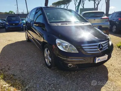 Usata Mercedes B200 193 CV (141 kW) 2007 Nero Monovolume