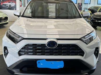 Usata Toyota RAV4 Hybrid Lounge 222 CV (163 kW) 2024 Bianco SUV