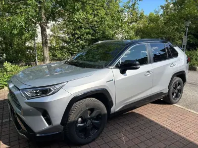 Usata Toyota RAV4 Hybrid Style 178 CV (130 kW) 2020 SUV