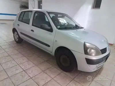 Usata Renault Clio II 58 CV (42 kW) 2003 Berlina