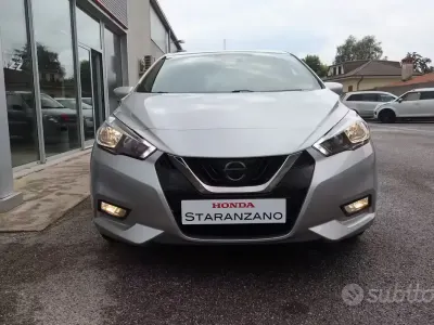Usata Nissan Micra Tekna 90 CV (66 kW) 2018 Grigio Utilitaria