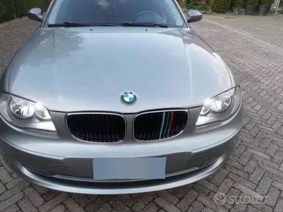 Brugt BMW 118 143 HK (105 kW) 2009 Grå Hatchback