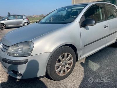 Usata VW Golf IV 2004 Grigio Berlina