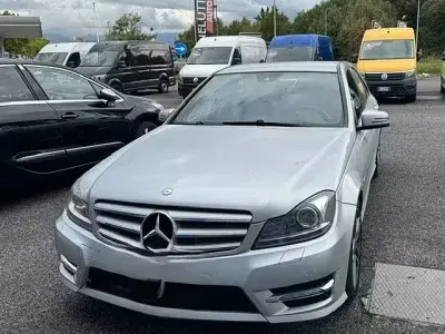 Usata Mercedes 220 2011