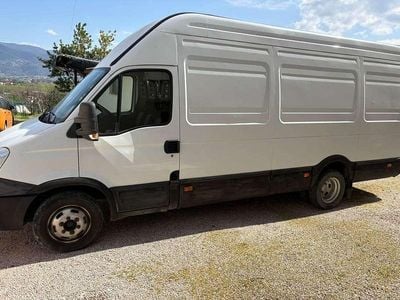 Usata Iveco Daily 113 CV (83 kW) 2013 Bianco Furgone