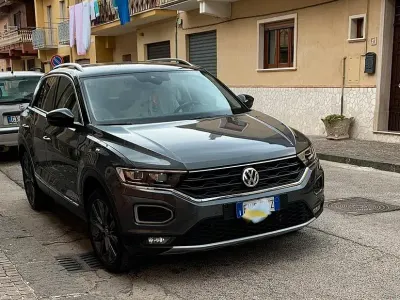 Usata VW T-Roc 150 CV (110 kW) 2018 SUV