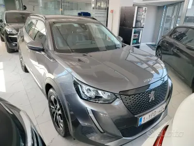 Usata Peugeot 2008 Allure 102 CV (75 kW) 2020 Grigio SUV