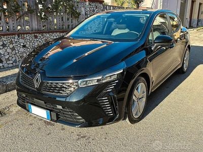 Usata Renault Clio V 101 CV (74 kW) 2025 Nero Berlina