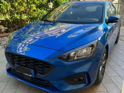 Usata Ford Focus ST-Line 120 CV (88 kW) 2019 Blu/azzurro Berlina