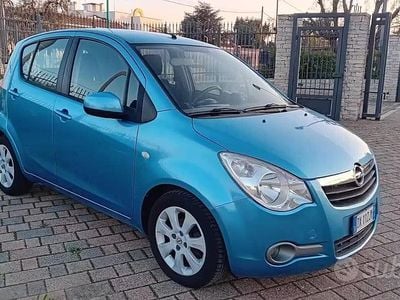 Usata Opel Agila Enjoy 65 CV (47 kW) 2009 Blu Utilitaria