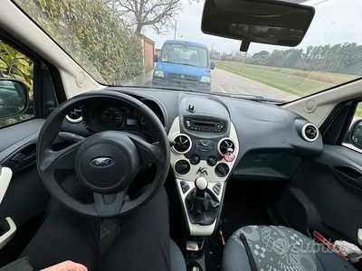 Usata Ford Ka 75 CV (55 kW) 2010 Grigio Utilitaria