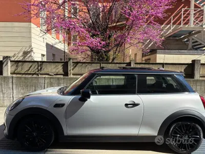 Usata Mini Cooper S 178 CV (130 kW) 2022 Grigio Utilitaria